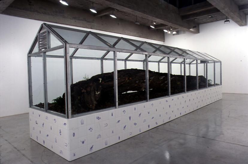 Mark DION Vivarium 2002 Maple log, soil, aluminum,...
