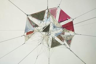 Tomás SARACENO Solar Hopper 2011 glue, poly...