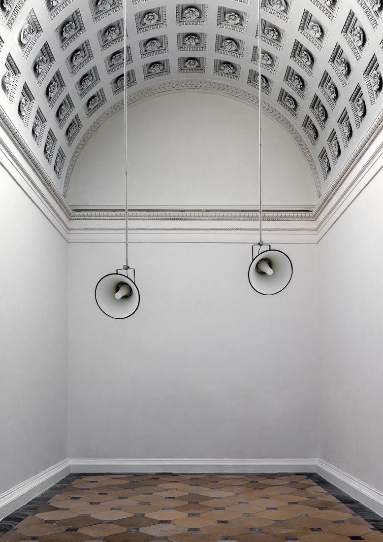 Susan PHILIPSZ War Damaged Musical Instruments (Pa...
