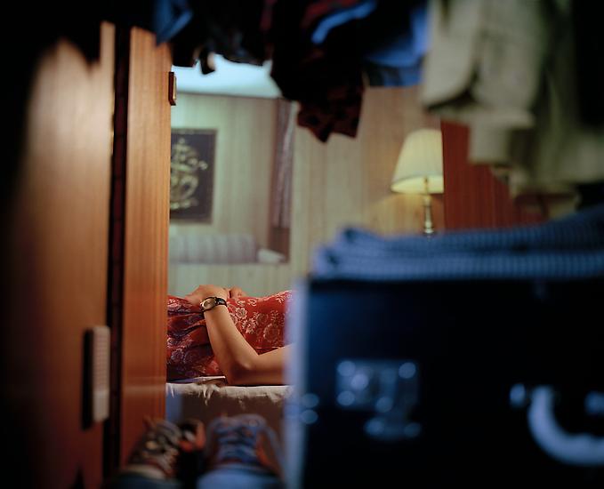 Teresa HUBBARD / Alexander BIRCHLER Holes 1997 5 L...